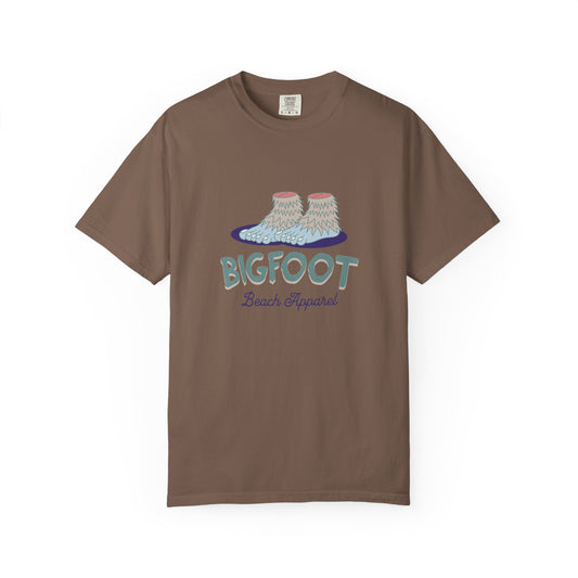 Bigfoot Beach Apparel T-Shirt, Unisex Summer Tee, Casual Graphic Shirt, Fun Gift for Outdoor Lovers, Beach Vacation Wear