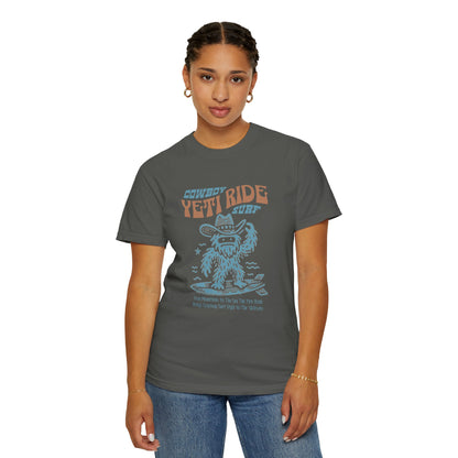 Cowboy Yeti Surfing T-Shirt with Cute Owl Design, Funny Casual Tee for Everyday Wear, Gift for Nature Lovers, Birthday Present, Cute Animal [...]
