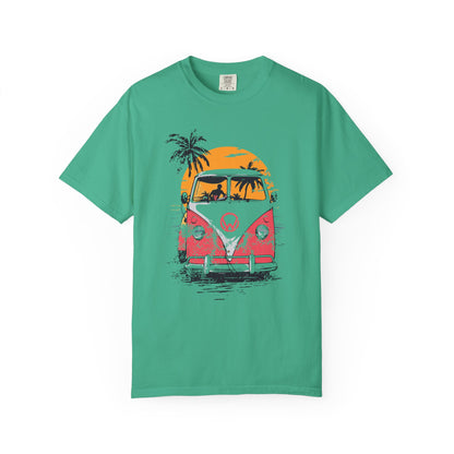 Retro Beach Wagon Cruiser T-shirt, Vintage Summer Tee, Unisex Graphic Shirt, Beach Vibes Apparel, Travel Lover Gift, Cool Vacation Wear