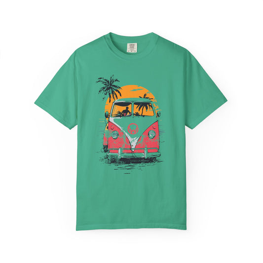 Retro Beach Wagon Cruiser T-shirt, Vintage Summer Tee, Unisex Graphic Shirt, Beach Vibes Apparel, Travel Lover Gift, Cool Vacation Wear