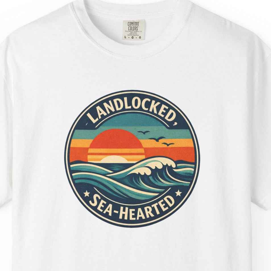 Landlocked Sea-Hearted Sunset Graphic T-Shirt, Vintage Retro Fashion Unisex Tee