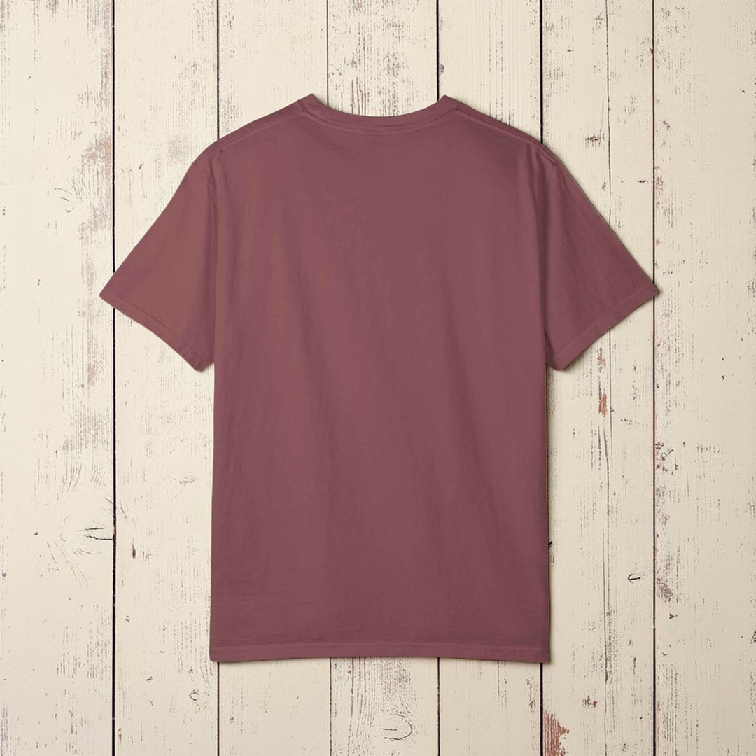 Vintage Wood Faded Lobster Graphic T-Shirt, 100% Ring-Spun Garment-Dyed Cotton