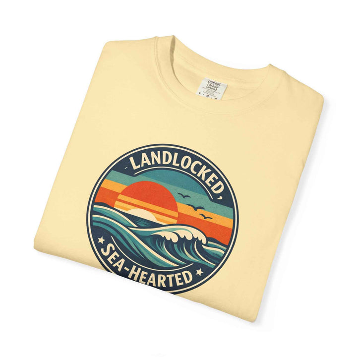 Landlocked Sea-Hearted Sunset Graphic T-Shirt, Vintage Retro Fashion Unisex Tee