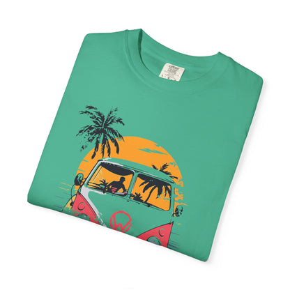 Retro Beach Wagon Cruiser T-shirt, Vintage Summer Tee, Unisex Graphic Shirt, Beach Vibes Apparel, Travel Lover Gift, Cool Vacation Wear